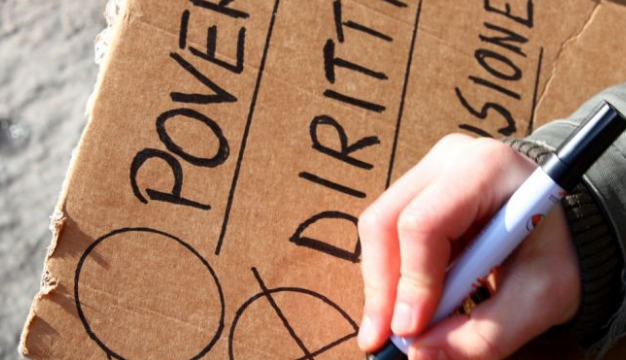 Questione giustizia, “La residenza e l’accesso alla giustizia delle persone senza fissa dimora”